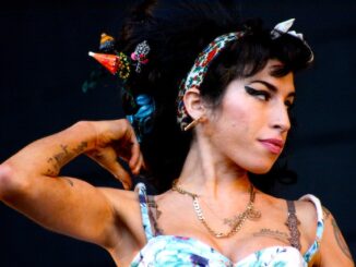 Amy Winehouse. Foto: Fionn Kidney, https://www.flickr.com/photos/fyunkie/2669386468, CC BY 2.0.