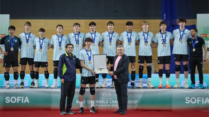 Argentina subcampeón del Mundial U17. (Foto: @Voley_FeVA)